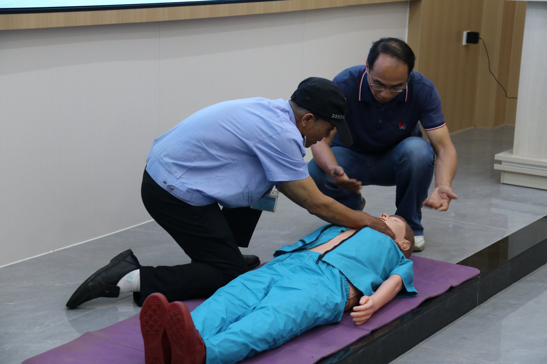 開展職業(yè)健康安全防范知識普及培訓(xùn)